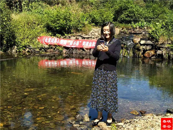 《长淮诗典》情满“峡谷春”婺源金秋诗会