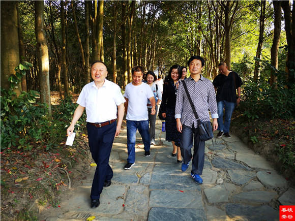 《长淮诗典》情满“峡谷春”婺源金秋诗会