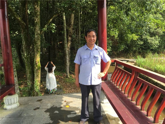 齐贵飞--峡谷深处一抹春